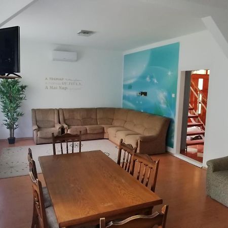 Maci Vendeghaz Διαμέρισμα Bekescsaba Εξωτερικό φωτογραφία