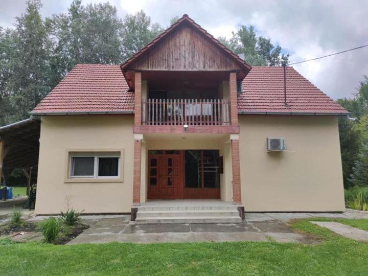Maci Vendeghaz Διαμέρισμα Bekescsaba Εξωτερικό φωτογραφία